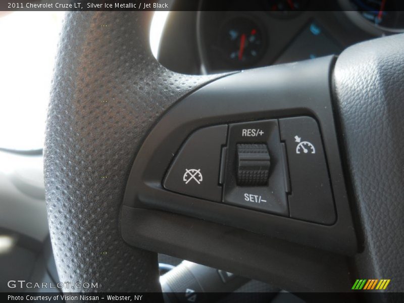 Silver Ice Metallic / Jet Black 2011 Chevrolet Cruze LT