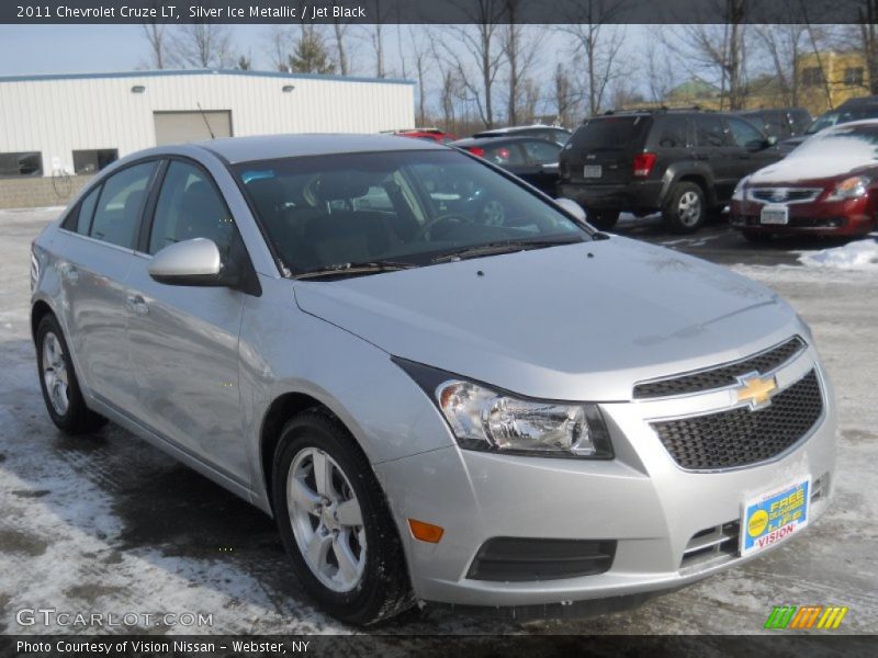 Silver Ice Metallic / Jet Black 2011 Chevrolet Cruze LT