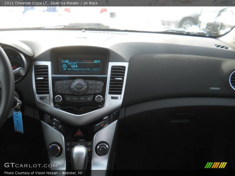 Silver Ice Metallic / Jet Black 2011 Chevrolet Cruze LT