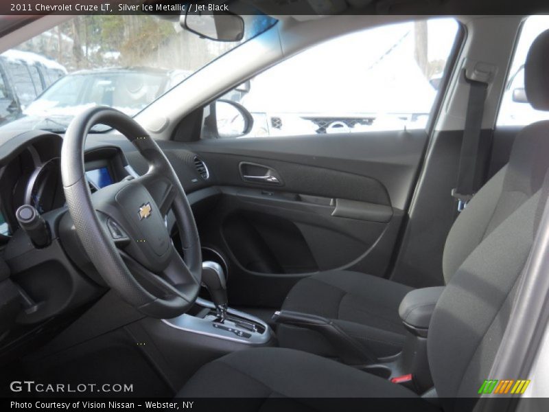 Silver Ice Metallic / Jet Black 2011 Chevrolet Cruze LT