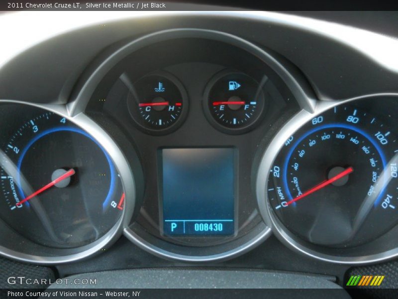 Silver Ice Metallic / Jet Black 2011 Chevrolet Cruze LT