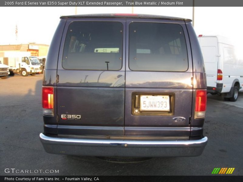 True Blue Metallic / Medium Flint 2005 Ford E Series Van E350 Super Duty XLT Extended Passenger