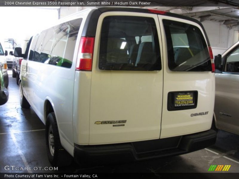 Summit White / Medium Dark Pewter 2004 Chevrolet Express 3500 Passenger Van