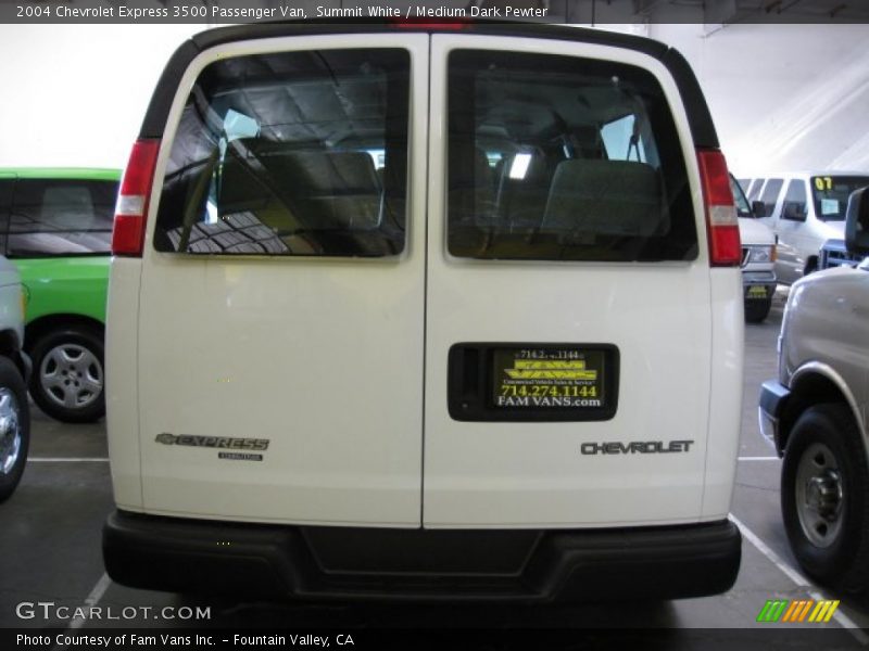 Summit White / Medium Dark Pewter 2004 Chevrolet Express 3500 Passenger Van