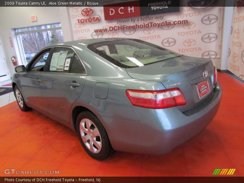 Aloe Green Metallic / Bisque 2009 Toyota Camry LE