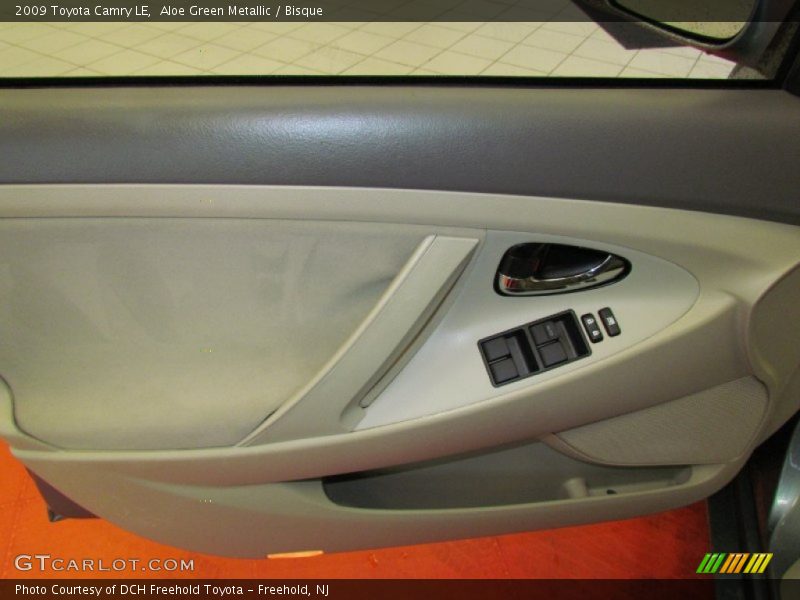 Aloe Green Metallic / Bisque 2009 Toyota Camry LE