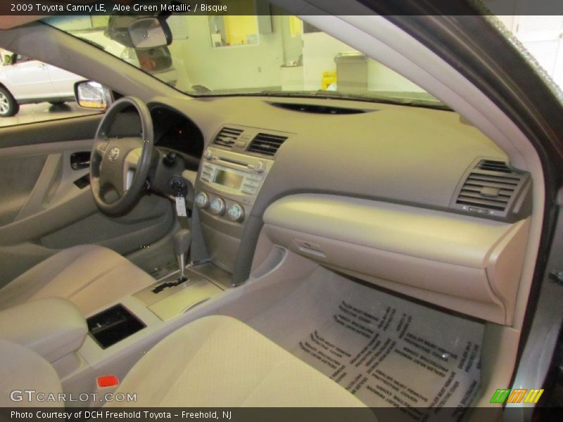 Aloe Green Metallic / Bisque 2009 Toyota Camry LE
