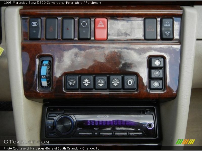 Controls of 1995 E 320 Convertible