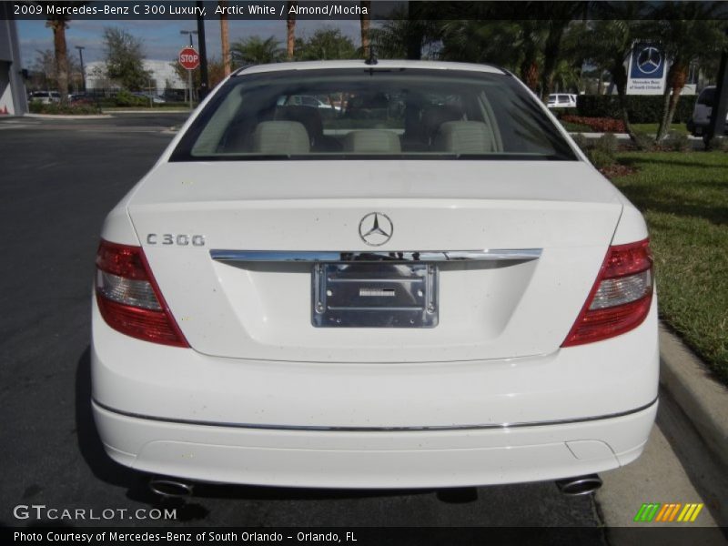 Arctic White / Almond/Mocha 2009 Mercedes-Benz C 300 Luxury