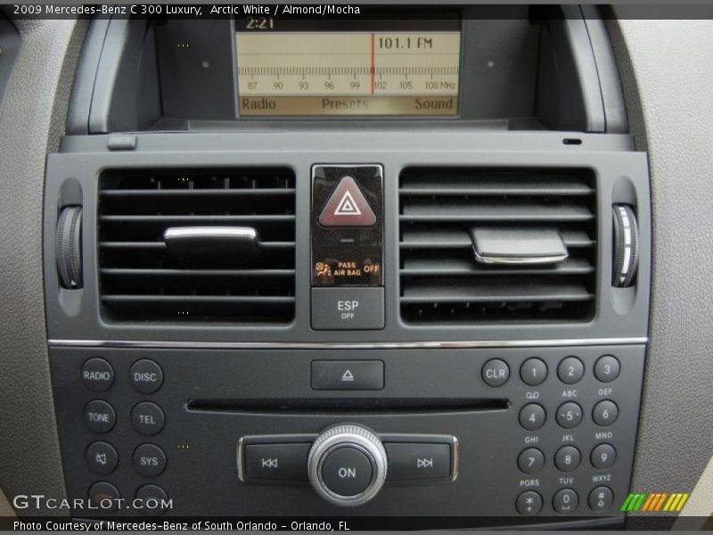 Controls of 2009 C 300 Luxury
