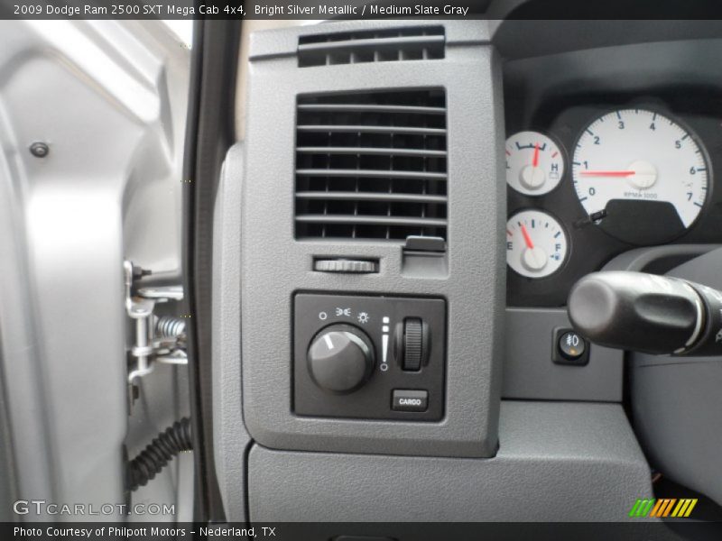 Controls of 2009 Ram 2500 SXT Mega Cab 4x4