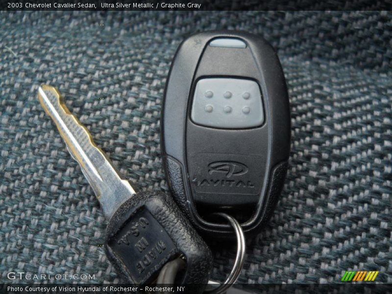 Ultra Silver Metallic / Graphite Gray 2003 Chevrolet Cavalier Sedan
