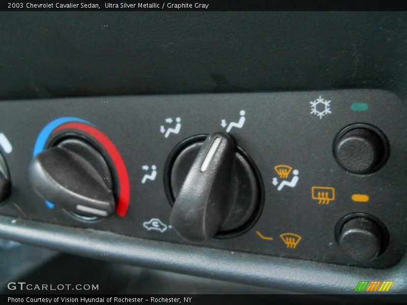 Ultra Silver Metallic / Graphite Gray 2003 Chevrolet Cavalier Sedan