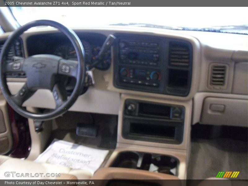 Sport Red Metallic / Tan/Neutral 2005 Chevrolet Avalanche Z71 4x4