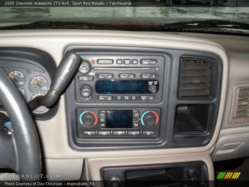 Sport Red Metallic / Tan/Neutral 2005 Chevrolet Avalanche Z71 4x4