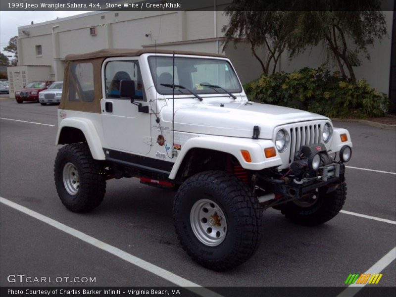 Front 3/4 View of 1998 Wrangler Sahara 4x4