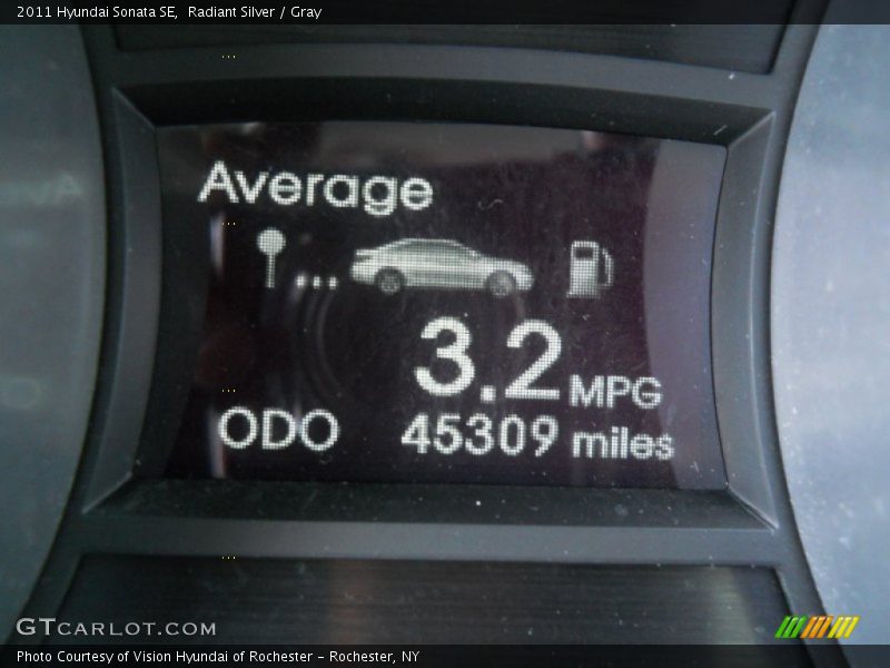 Radiant Silver / Gray 2011 Hyundai Sonata SE