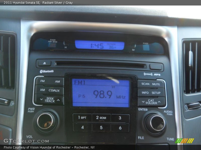 Radiant Silver / Gray 2011 Hyundai Sonata SE