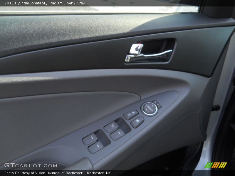 Radiant Silver / Gray 2011 Hyundai Sonata SE