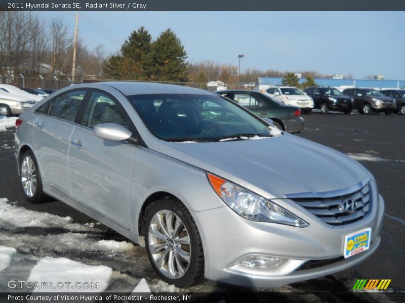 Radiant Silver / Gray 2011 Hyundai Sonata SE