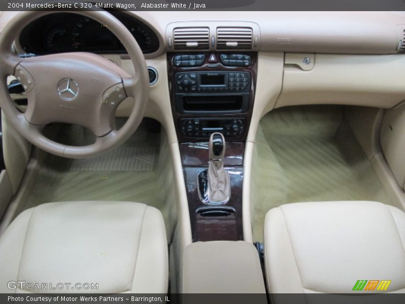 Dashboard of 2004 C 320 4Matic Wagon