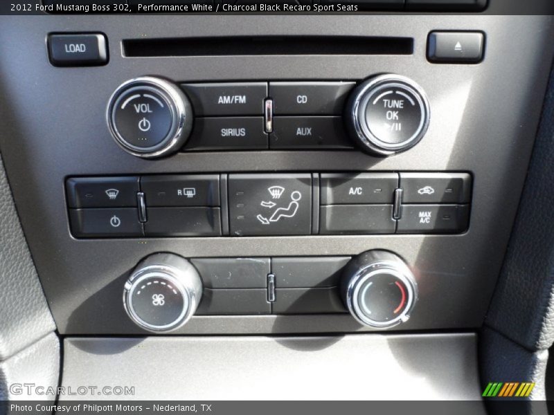 Controls of 2012 Mustang Boss 302