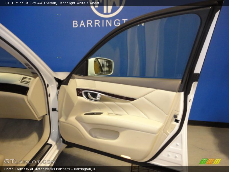 Moonlight White / Wheat 2011 Infiniti M 37x AWD Sedan