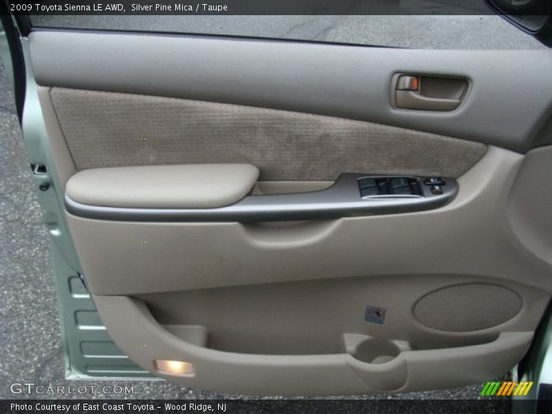 Silver Pine Mica / Taupe 2009 Toyota Sienna LE AWD