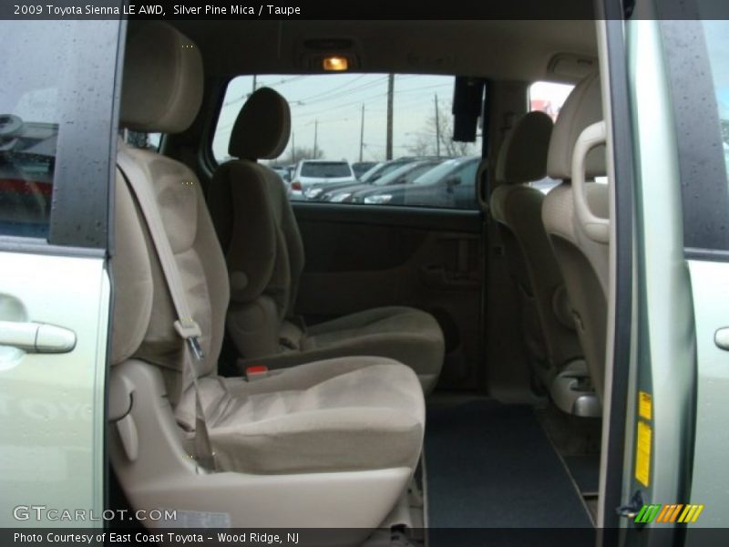 Silver Pine Mica / Taupe 2009 Toyota Sienna LE AWD