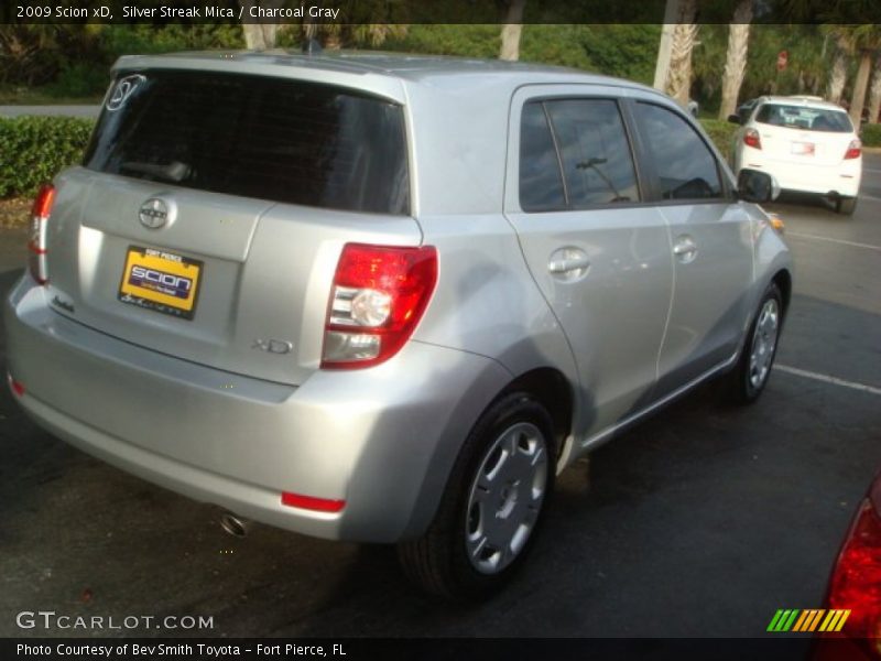 Silver Streak Mica / Charcoal Gray 2009 Scion xD