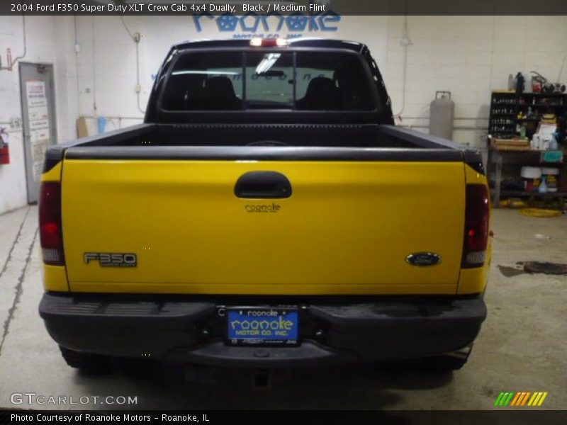 Black / Medium Flint 2004 Ford F350 Super Duty XLT Crew Cab 4x4 Dually