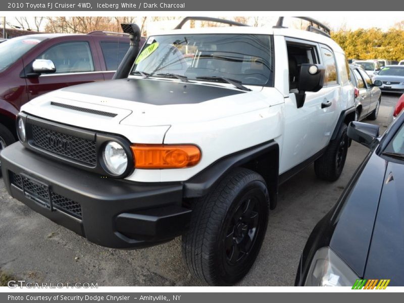 Iceberg White / Dark Charcoal 2010 Toyota FJ Cruiser 4WD