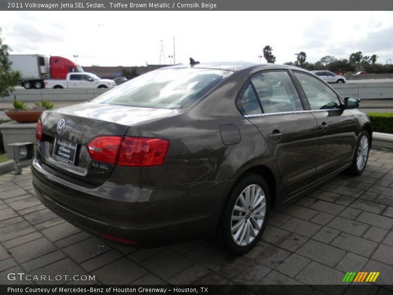Toffee Brown Metallic / Cornsilk Beige 2011 Volkswagen Jetta SEL Sedan