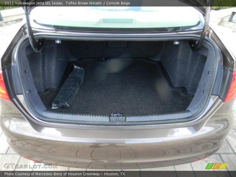 Toffee Brown Metallic / Cornsilk Beige 2011 Volkswagen Jetta SEL Sedan