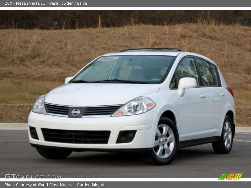 Front 3/4 View of 2007 Versa SL