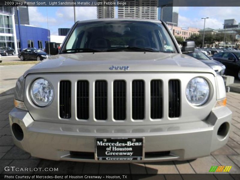 Light Sandstone Metallic / Light Pebble Beige 2009 Jeep Patriot Sport