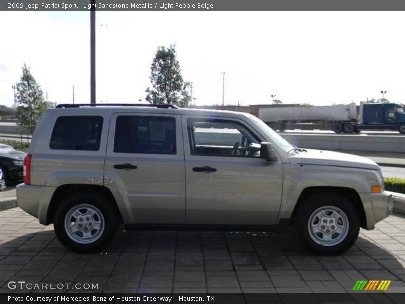 Light Sandstone Metallic / Light Pebble Beige 2009 Jeep Patriot Sport