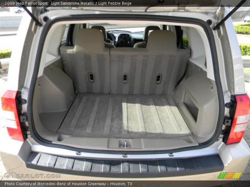Light Sandstone Metallic / Light Pebble Beige 2009 Jeep Patriot Sport