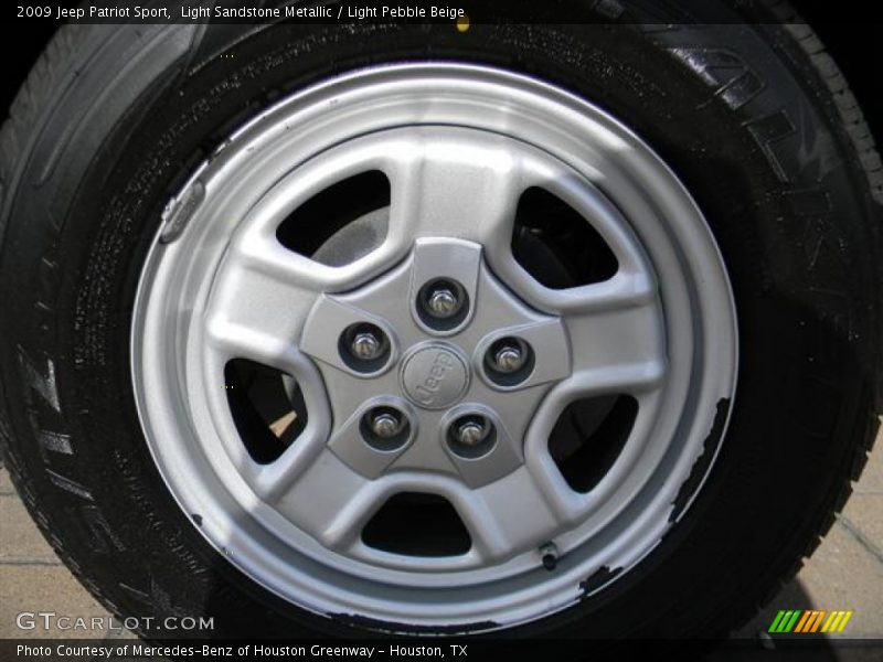 Light Sandstone Metallic / Light Pebble Beige 2009 Jeep Patriot Sport