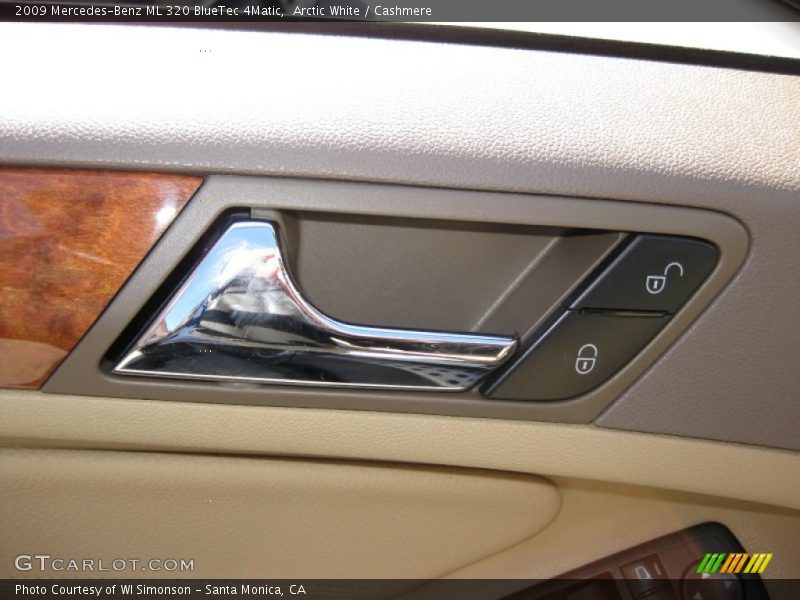 Arctic White / Cashmere 2009 Mercedes-Benz ML 320 BlueTec 4Matic