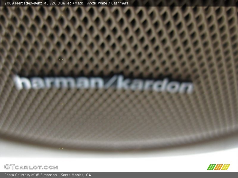 Arctic White / Cashmere 2009 Mercedes-Benz ML 320 BlueTec 4Matic