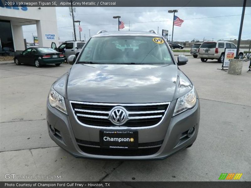 Alpine Grey Metallic / Charcoal 2009 Volkswagen Tiguan SE