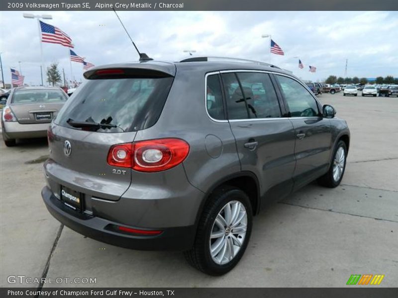 Alpine Grey Metallic / Charcoal 2009 Volkswagen Tiguan SE