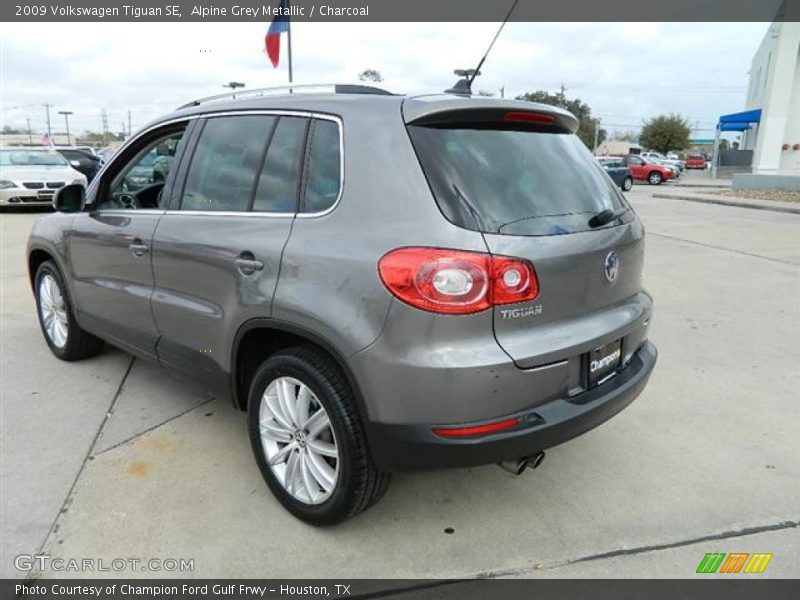 Alpine Grey Metallic / Charcoal 2009 Volkswagen Tiguan SE
