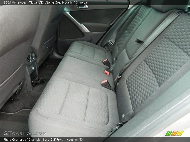 Alpine Grey Metallic / Charcoal 2009 Volkswagen Tiguan SE