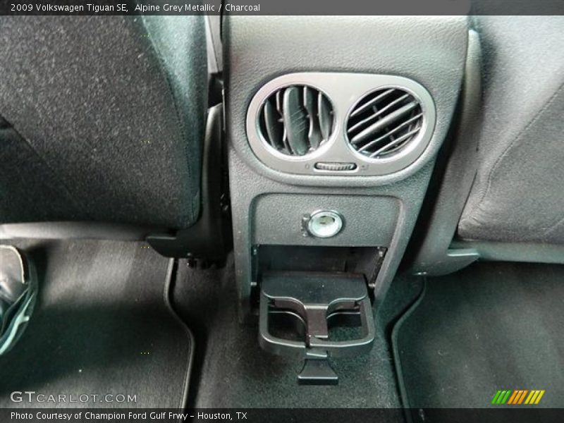 Alpine Grey Metallic / Charcoal 2009 Volkswagen Tiguan SE