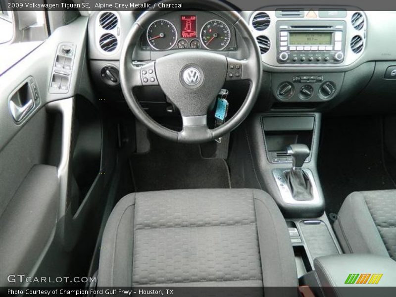 Alpine Grey Metallic / Charcoal 2009 Volkswagen Tiguan SE