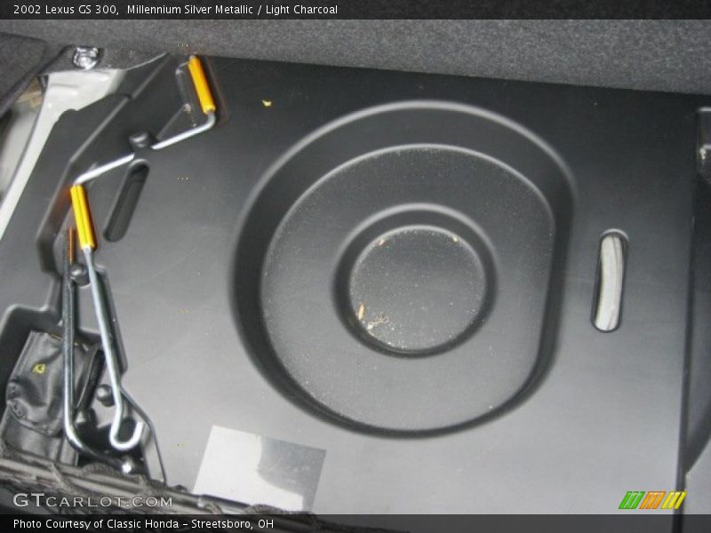 Millennium Silver Metallic / Light Charcoal 2002 Lexus GS 300
