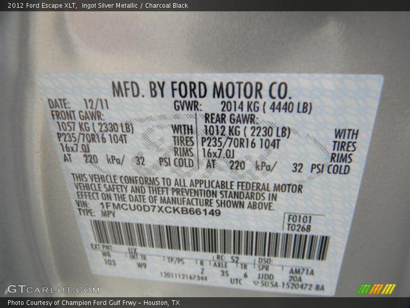 Ingot Silver Metallic / Charcoal Black 2012 Ford Escape XLT