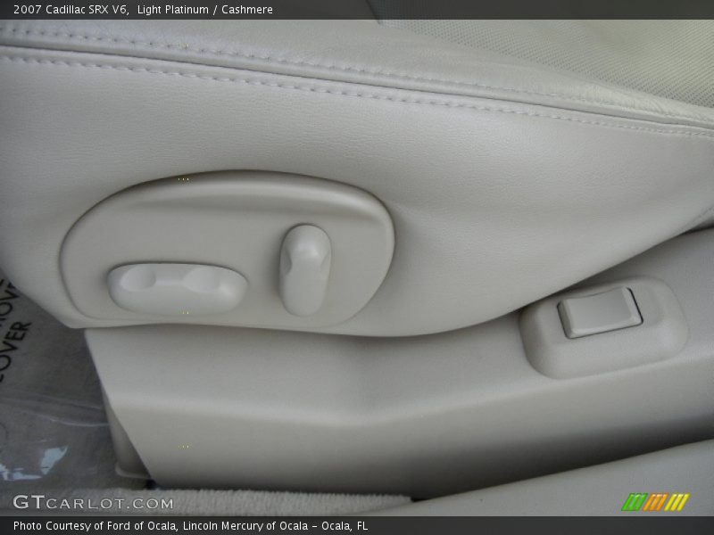 Light Platinum / Cashmere 2007 Cadillac SRX V6